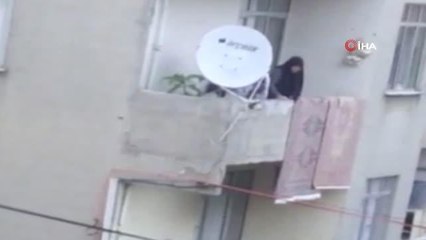 Arnavutköy'de yangında can pazarı kamerada: Mahsur kalanları itfaiye kurtardı