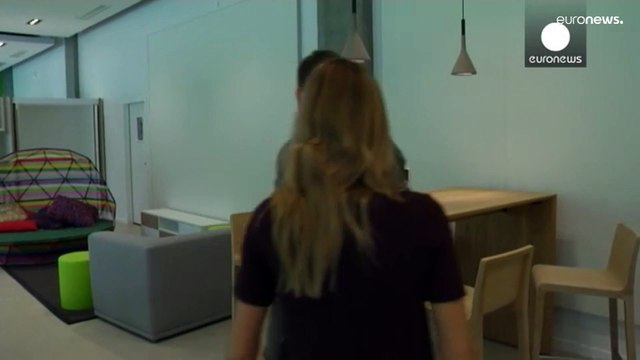 Stop alla guerra in Ucraina . Ribadisce il suo messaggio, lo scrittore che sfida il Cremlino