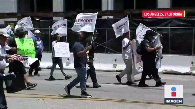 Simpatizantes de López Obrador protestan afuera de Cumbre las Américas