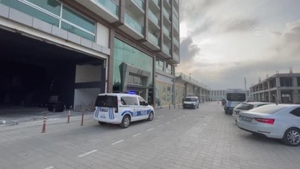 İş merkezinde göğsünden silahla vurulan kişi ağır yaralandı