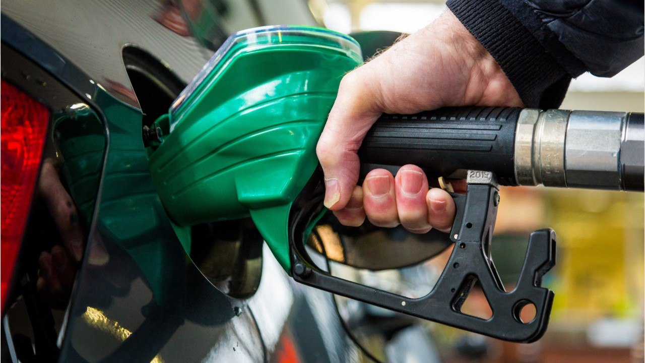 Spritpreise: Leichter Rückgang bei E10 - Diesel erneut teurer