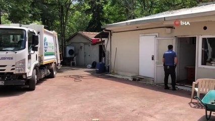 Et işleme tesisinde 'pes' dedirten görüntüler: 3 ton eti yerlerden topladılar