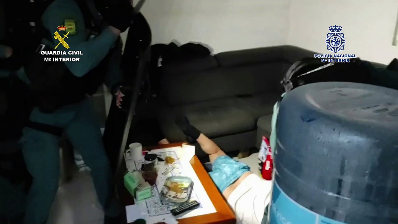 Naves llenas de marihuana y furgones para distribuirla por Europa: así operaba una red criminal desde Alicante-