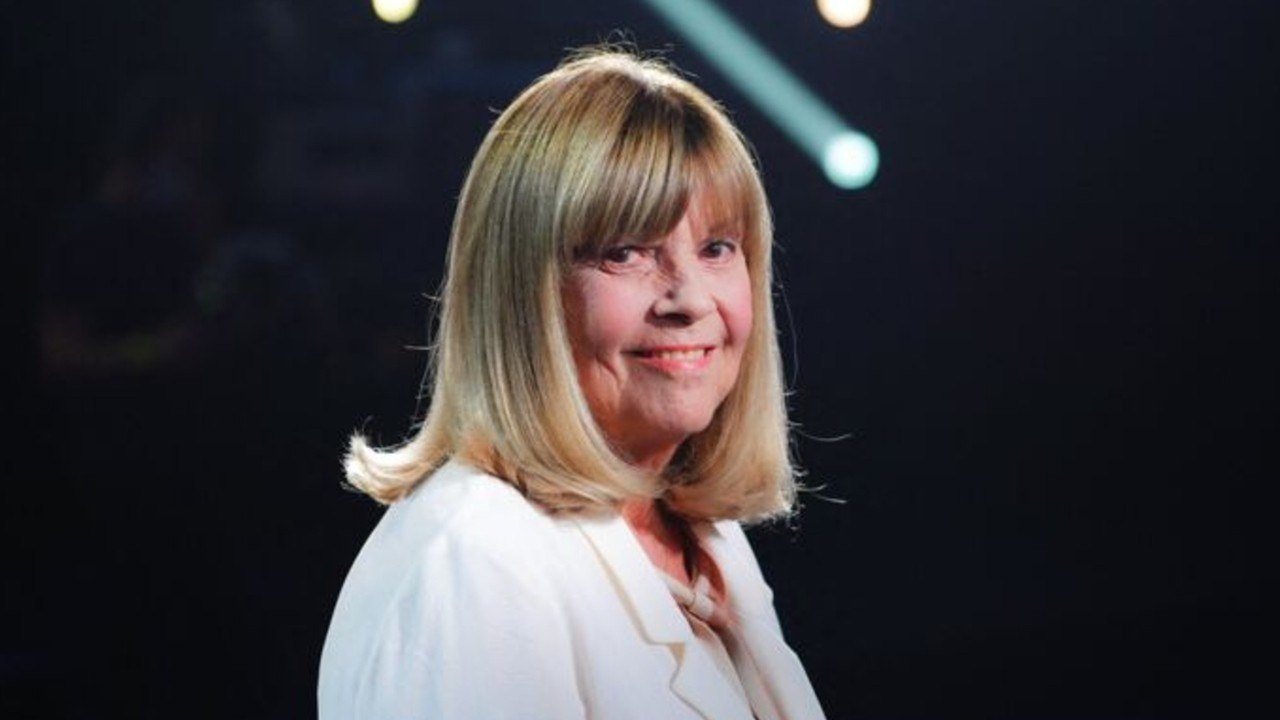 GALA VIDEO - “Ma coiffeuse était effarée !” : Chantal Goya fait une révélation sur sa mythique frange