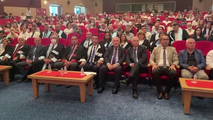 Fiziksel engelleri eğitim aşklarına "engel" olamadı