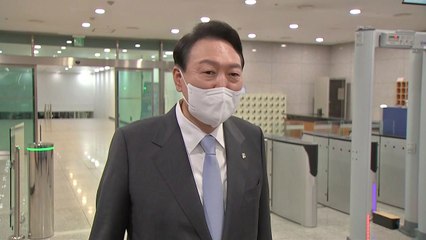 尹, 화물연대 파업에 "정부 개입 바람직한지 의문" / YTN