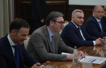 Sırbistan Cumhurbaşkanı Vucic, Macar Bakan Szijjarto'yu kabul etti