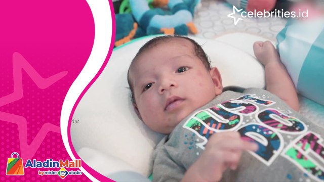 Akhirnya Jedar dan Vincent Pelihatkan Wajah Bayi Mereka ke Publik