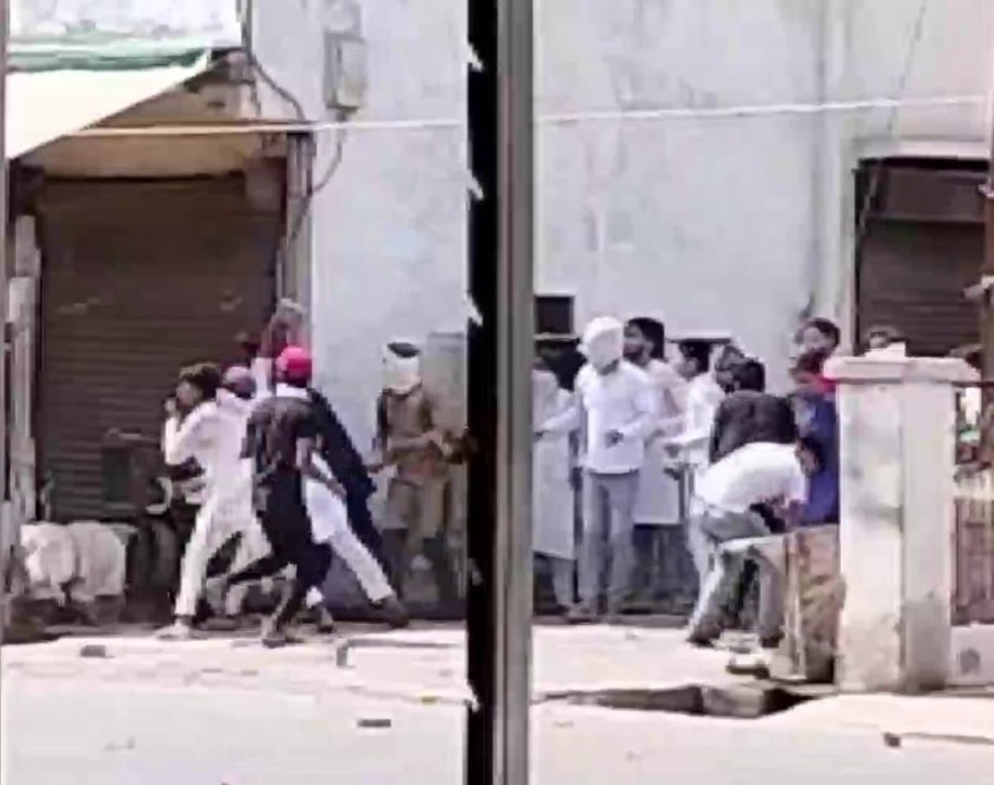 Prayagraj Clash:  प्रयागराज में अभी तक क्या कुछ...