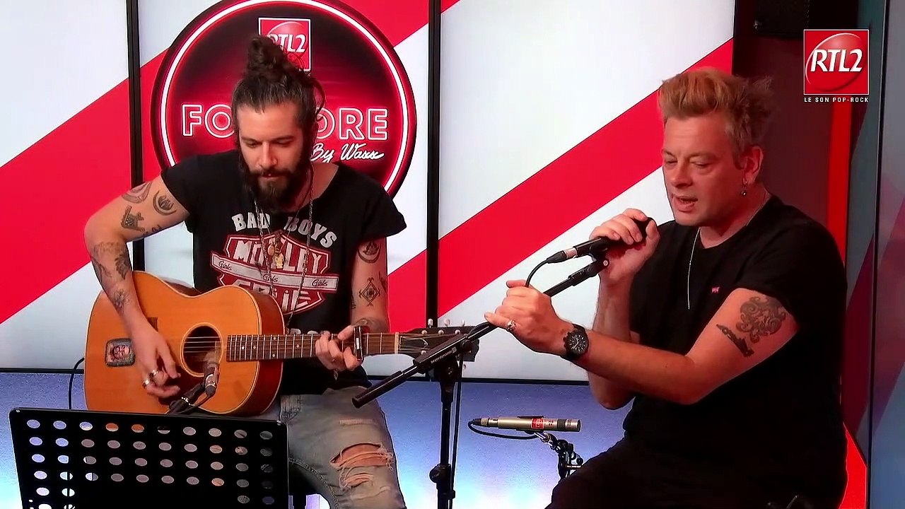 PÉPITE - Benjamin Biolay et Waxx interprètent "Heart In A Cage" dans Foudre (12/06/22)