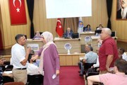 Akdeniz Belediye Meclisi'nde HDP'li üyeler, İstiklal Marşı okumayı reddedip terör örgütü elbaşı Öcalan propagandası yaptı