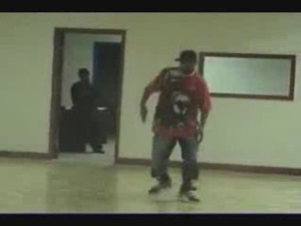 - La Gangsta Dance