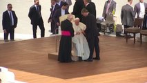 La salud del Papa Francisco le obliga a posponer su viaje a África