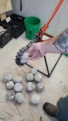 انظر ماذا يوجد بداخلها .. يخربيت الجمال | See what's inside