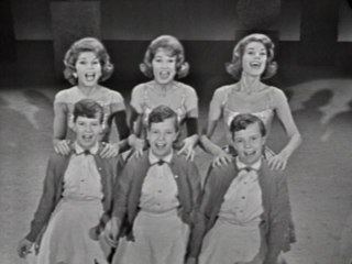 The McGuire Sisters - Up Above My Head, I Hear Music in the Air/When The Saints Go Marching In (Medley/Live On The Ed Sullivan Show, October 2, 1960)