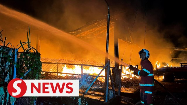 Fire breaks out at Datuk Keramat Market