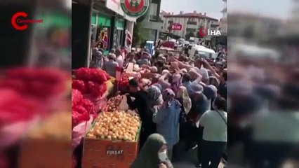 Ankara'da indirimli şeker izdihamı