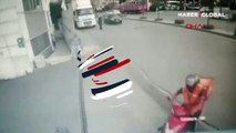 Motokuryeden minibüs bekleyen kadına taciz