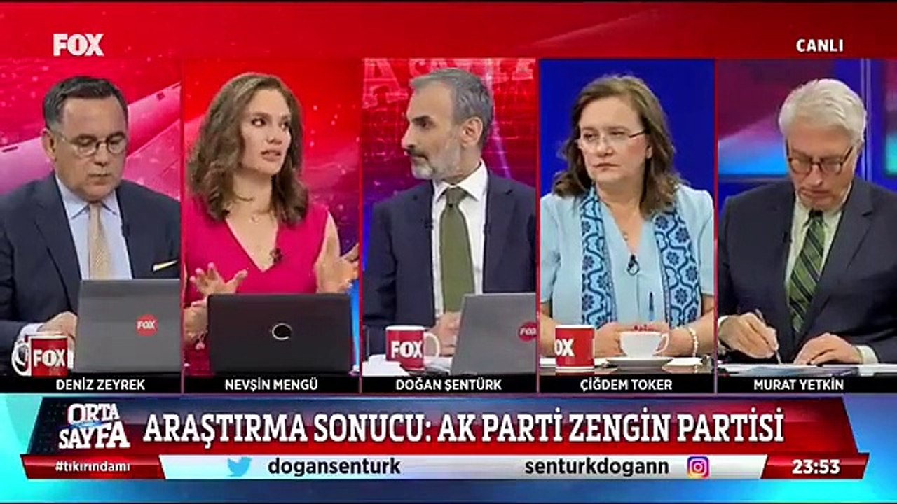 FOX TV’de canlı olarak yayınlanan Orta Sayfa programında, gazeteci Nevşin Mengü Cumhurbaşkanlığı'ndaki "çok gizli" ekonomi toplantısını anlattı.