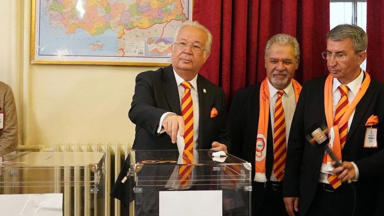 Eşref Hamamcıoğlu oyunu kullandı