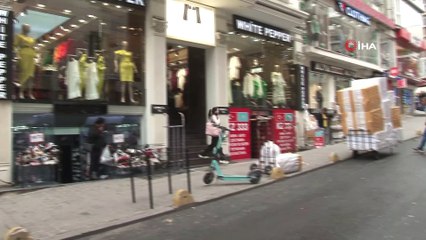 Güpegündüz yaşanan gasp herkesi şaşkına çevirdi! Herkesin önünde yatırıp...