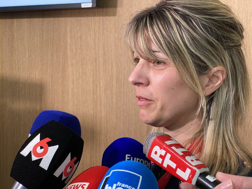 25 ans après avoir été agressée par le violeur de la Sambre, Mélanie témoigne