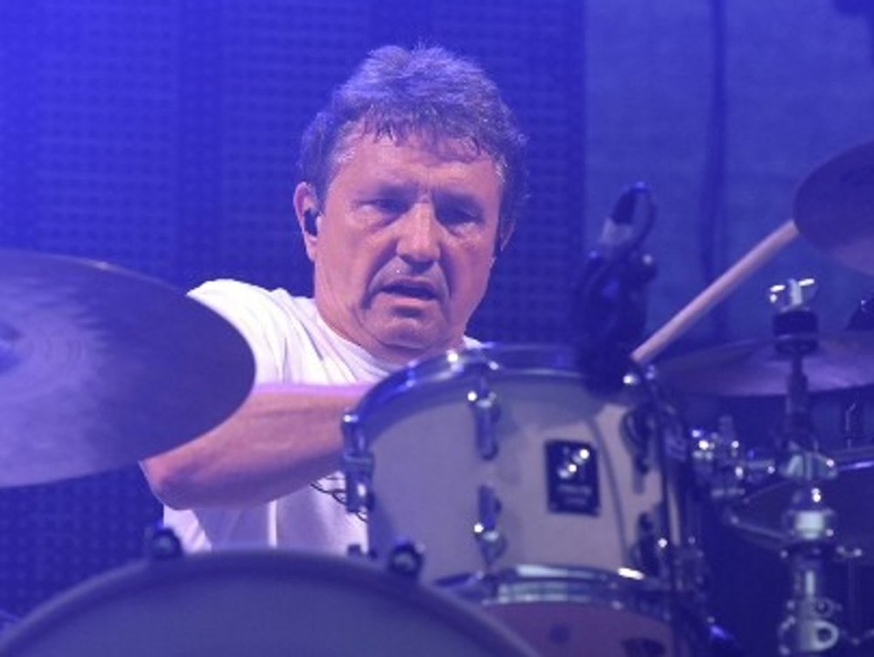 Ex-Puhdys-Schlagzeuger Klaus Scharfschwerdt ist tot