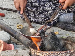 Kalaycılığı yaşatmak için Türkiye'yi dolaşıyor