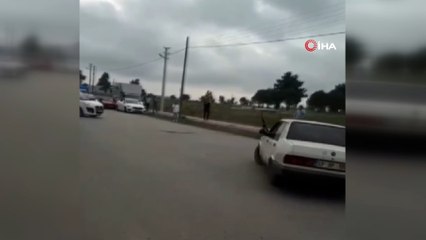 Otomobille drift yaparken silahla havaya ateş etti