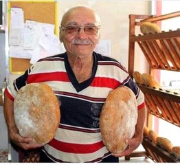 'Alaşehir Ekmeği'ni Dünya'ya tanıtan fırıncı kalbine yenik düştü