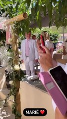 Video herunterladen: Christine Bravo sublime mariée en Corse avec son époux Stéphane Bachot, 11 juin 2022