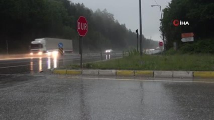 Bolu Dağı'nda sağanak ve sis etkili oluyor