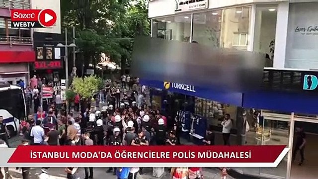 Konser yasaklarını protesto eden gençlere polis engeli