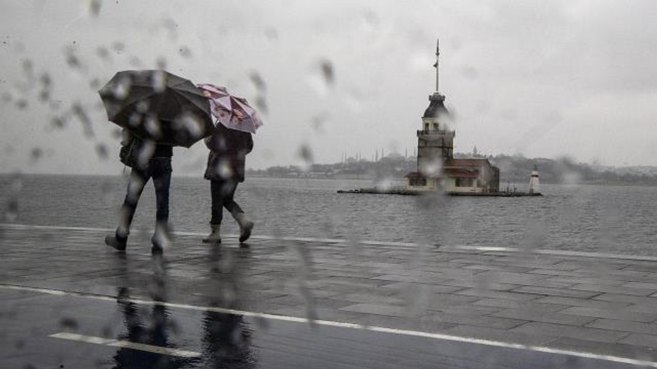 Meteoroloji'den Marmara Bölgesi'ne kuvvetli yağış uyarısı: Bu gece yarısı ve yarın etkili olacak