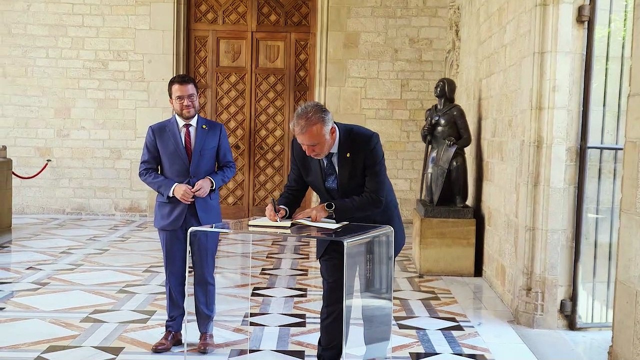 Recepcion de Pere Aragones a Ángel Víctor Torres Pérez