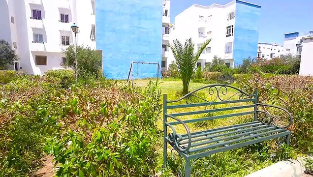 شقة رخيصة مفروشة محفظة للبيع بمرتيل حي رياض صوفيا 2 غرف صالون 2 بالكون Appartement à Vendre a Martil