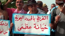 فيديو: لبنانيون يحتجون على استقدام اسرائيل سفينة لاستخراج الغاز من حقل كاريش