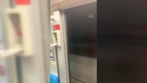 İstanbul'da metro, kapısı açık şekilde seferine devam etti