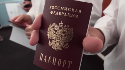 러시아, 우크라이나 점령지에서 여권 발급 시작 / YTN