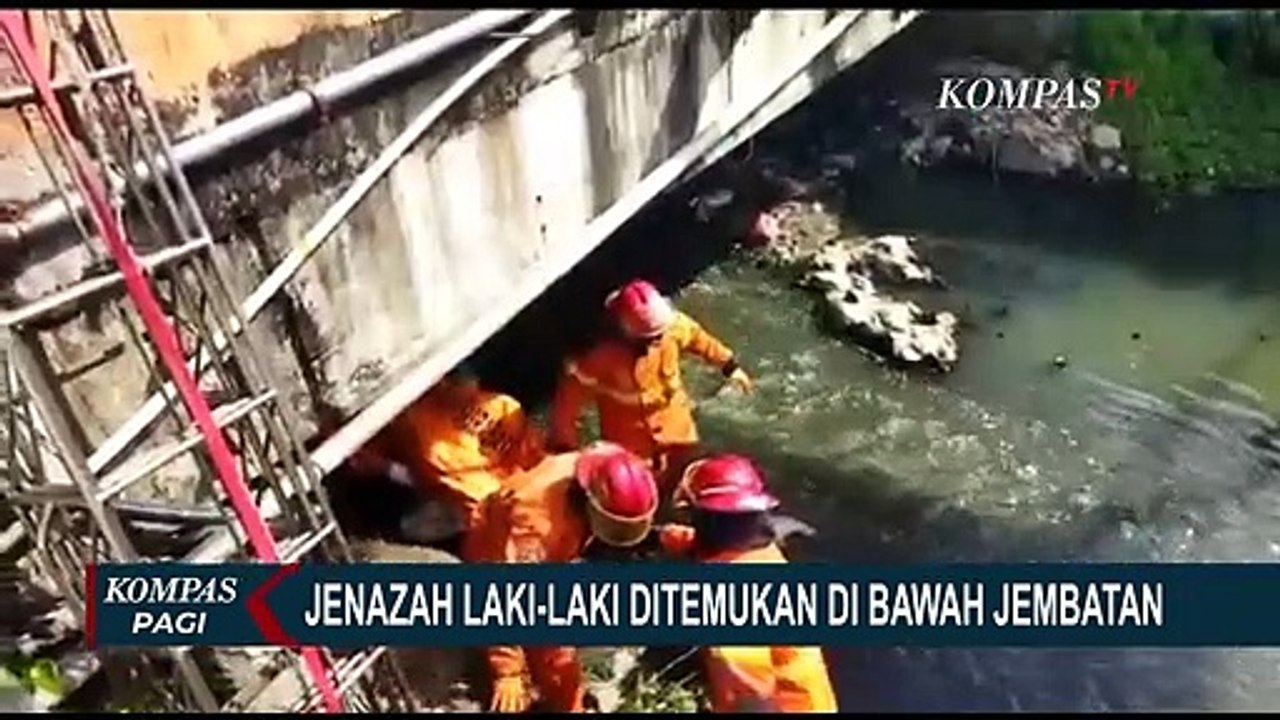 Warga Surabaya Dikagetkan dengan Penemuan Jenazah Tukang Becak yang Mengapung di Bawah Jembatan!
