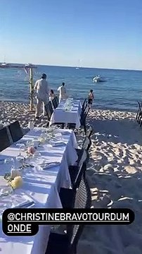 Christine Bravo et Stéphane Bachot lors de leur mariage en Corse le 11 juin 2022.