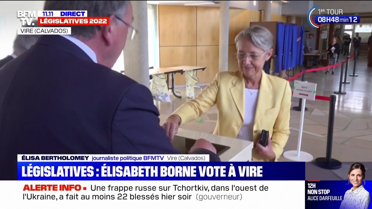 Législatives 2022: la Première ministre Élisabe...