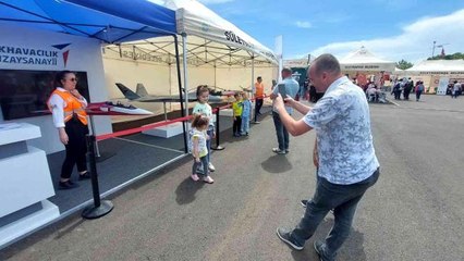 Türk savaş uçağı, İHA, helikopter ve jetlerin maketleri Tekirdağ'da sergileniyor