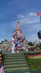 Disneyland çalışanının evlilik teklifini engelleme anları