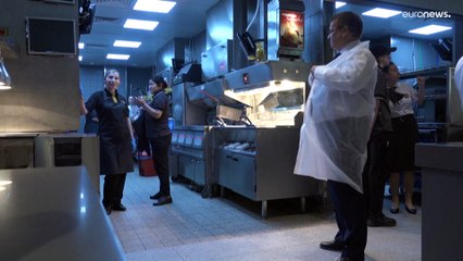 McDonald's Rusya’da farklı isimle kapılarını yeniden açtı