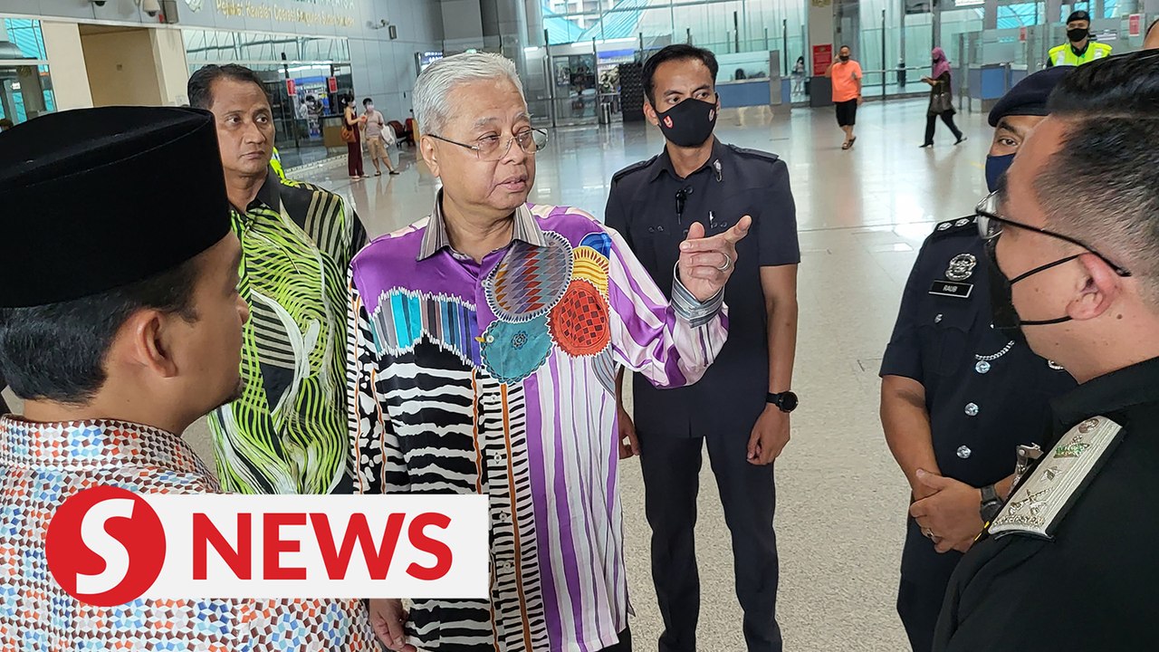 PM makes spot check on Johor CIQ