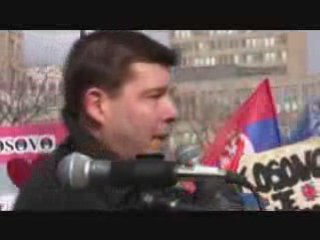 Scott Taylor speaks at Kosovo demonstration in Toronto