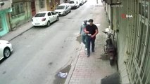 Eve giren hırsız yakalanacağını anlayınca pencereden böyle atladıBağcılar'da evlerden hırsızlık yapan zanlılar polis ekiplerince yakalandı