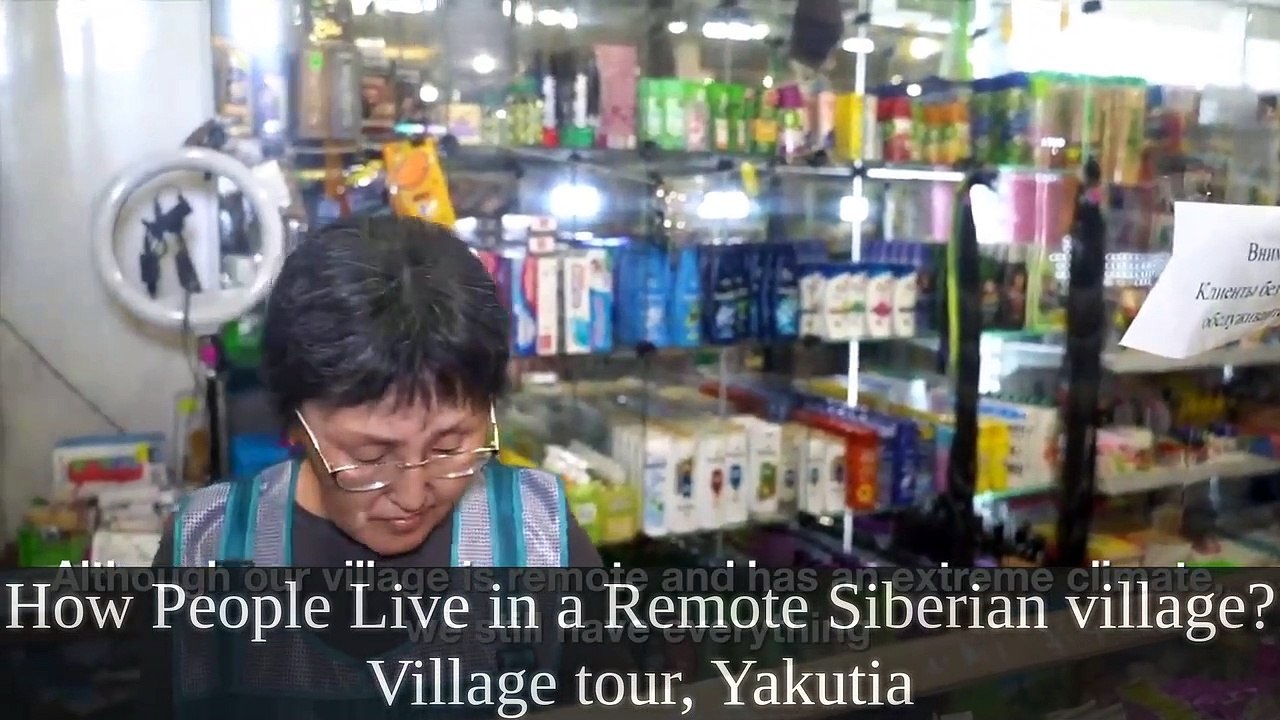 J'ai regardé "Your Daily Reminder That Social Media Is FAKE  | Charlotte Dobre" et d'autres vidéos