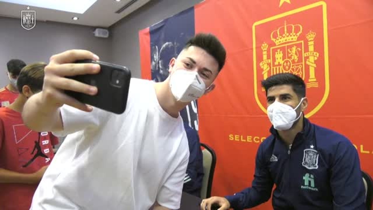 Los fans conocen en persona a Rodrigo, Asensio, Ferran y Marcos Llorente